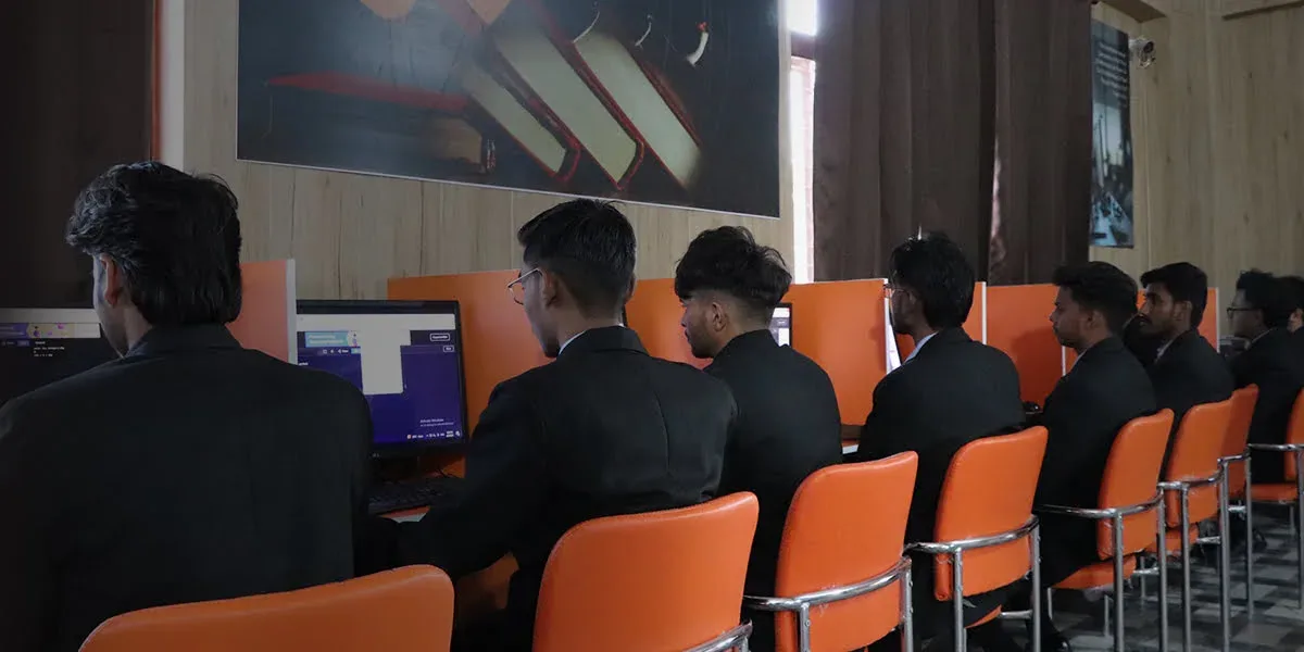 campus 8