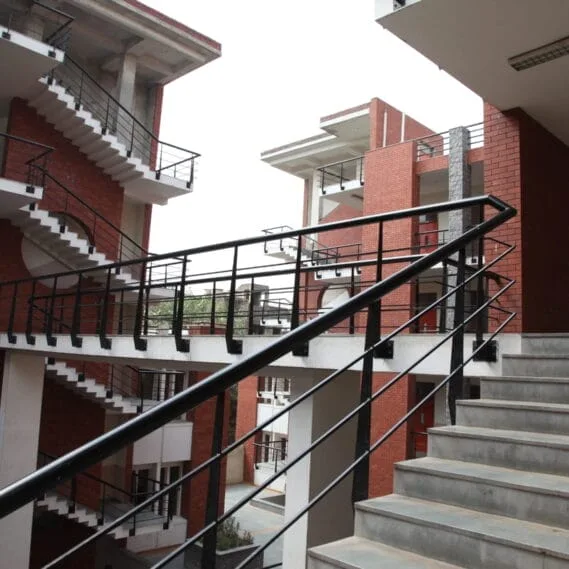 campus 8