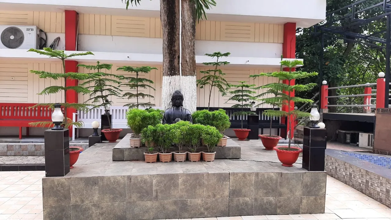 The Buddha garden, a quiet courtyard at the heart of campus — Jettwings Business School