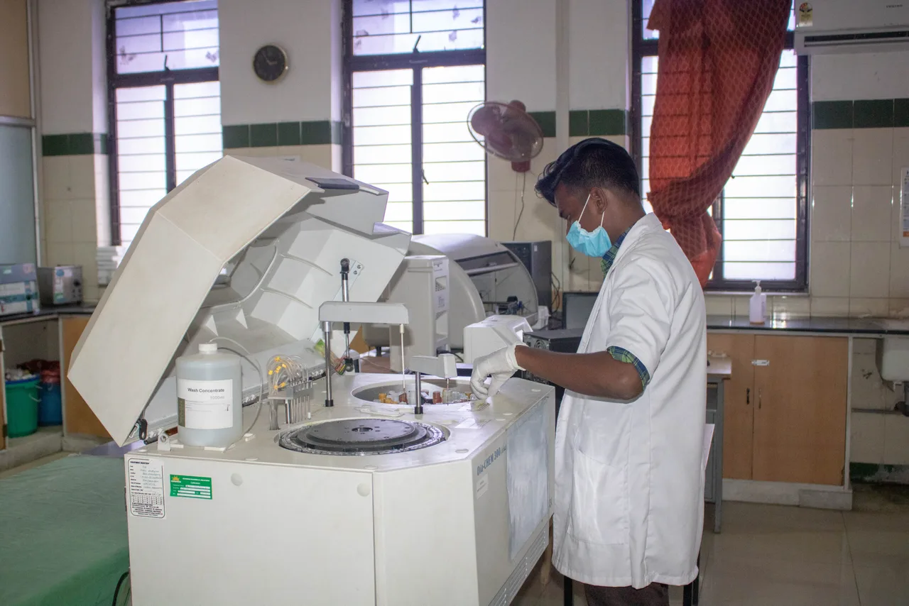 Laboratory workspace/analyzers — Sri Venkateshwaraa Medical College Hospital and Research Centre