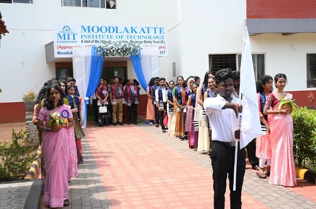 campus 8