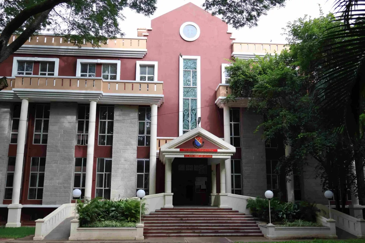 Interior view of the library, showing stacks and reading area — United Theological College