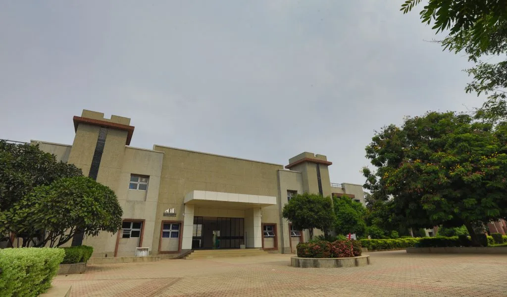 campus 8