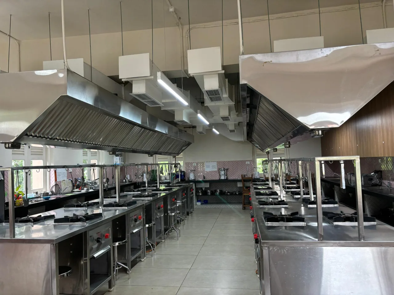 Food Laboratory — Maniben Nanavati Women's College