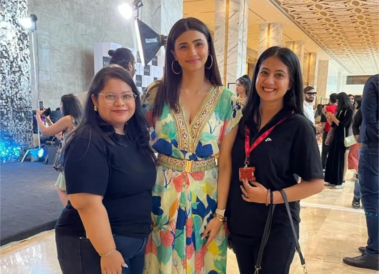 Actress Daisy Shah with IIFD Students — Indian Institute Of Fashion & Design