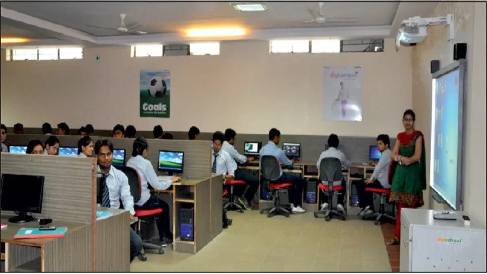 HCL-CENTER OF EXCELLENCE — Delhi College of Technology & Management