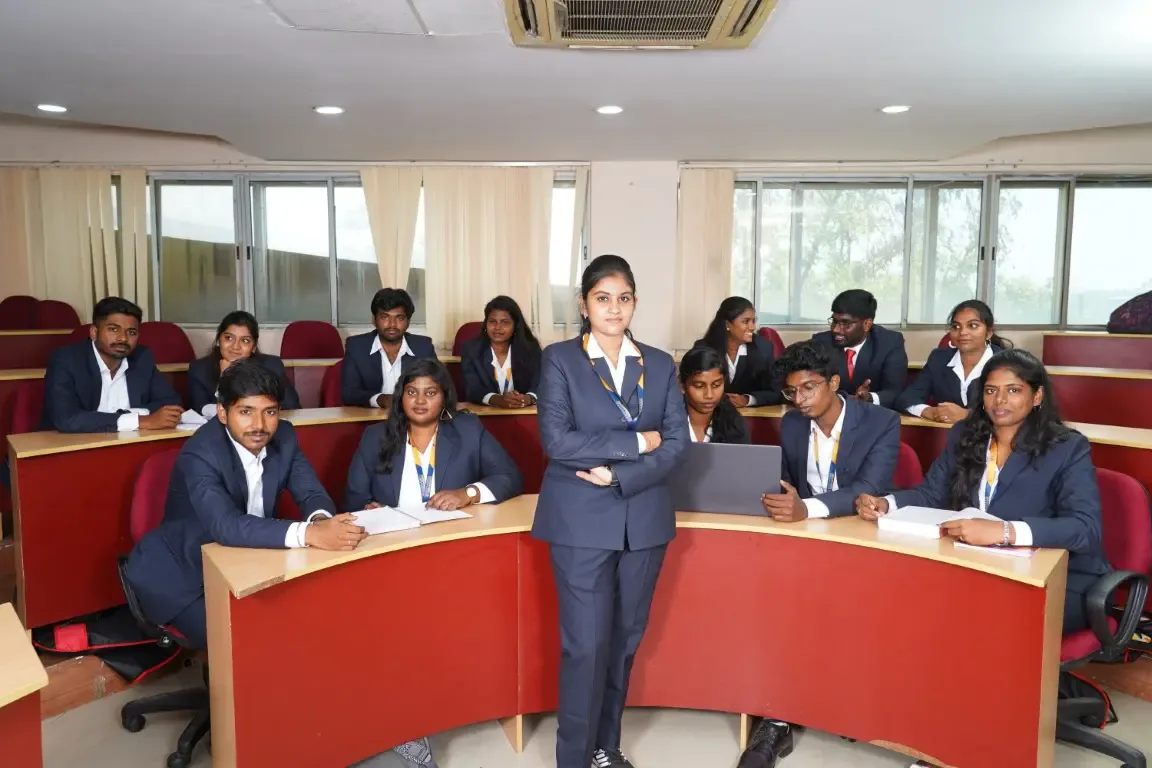 PGDM students working on group project – RSB In Chennail — Rajalakshmi School of Business