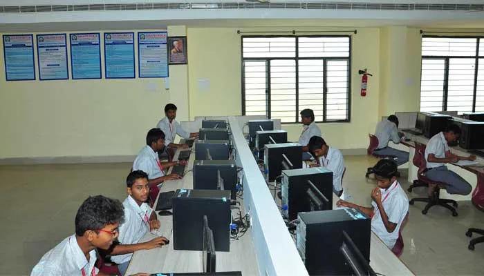 Dhanekula Institute of Engineering & Technology — Image Lab Picture 1 On Official About Page Under Diet Infra