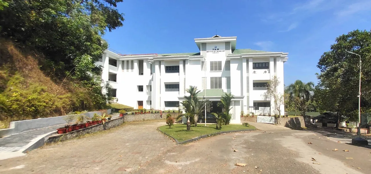 TKM Institute of Technology (TKMIT) — Homepage Hero Campus Image