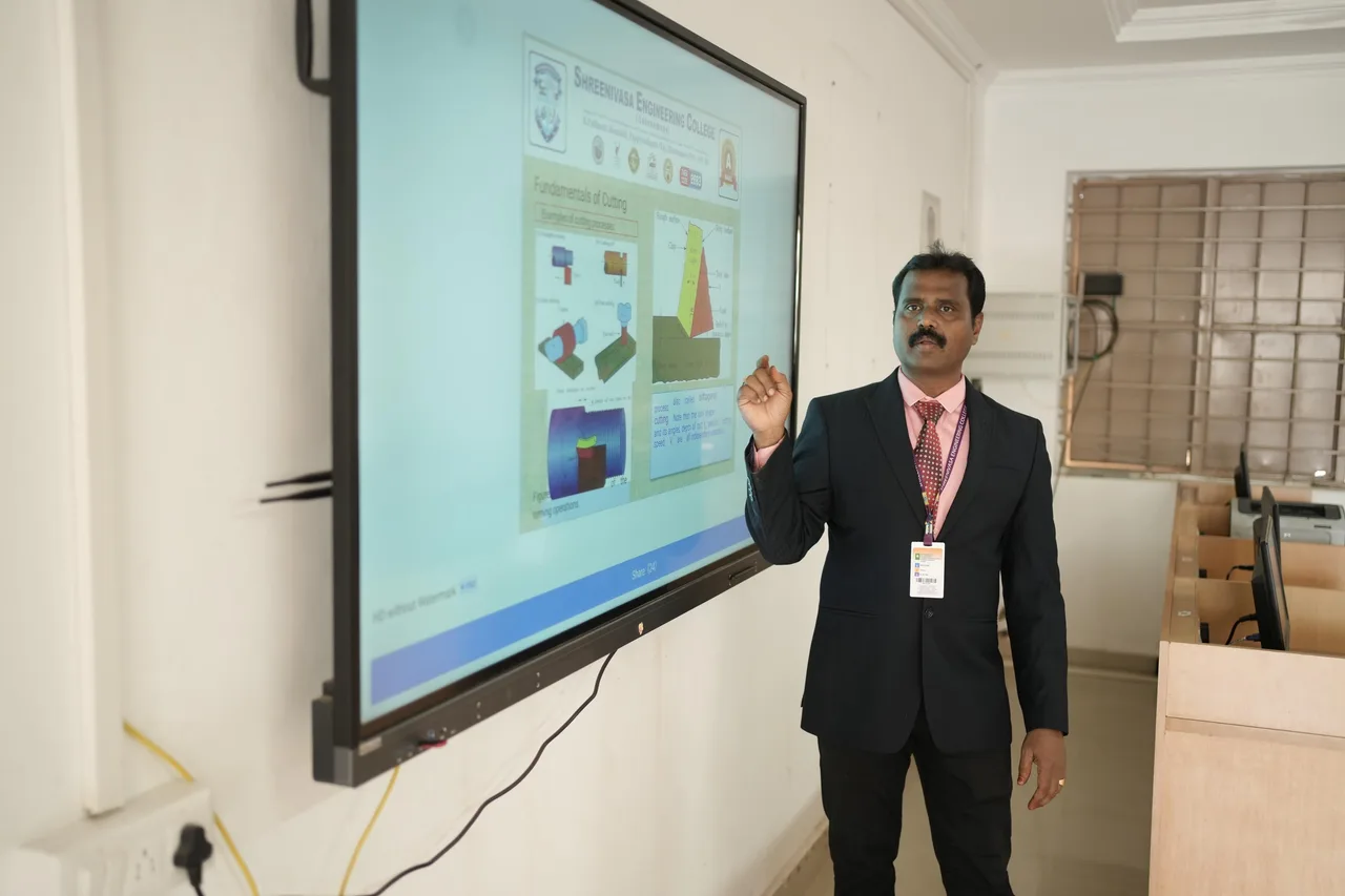 Experienced Faculty — shreenivasa-engineering-college-pappireddipatti