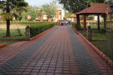 Moodlakatte Institute of Technology — Mitk Gallery Image Landscaped Campus Walkway And Buildings