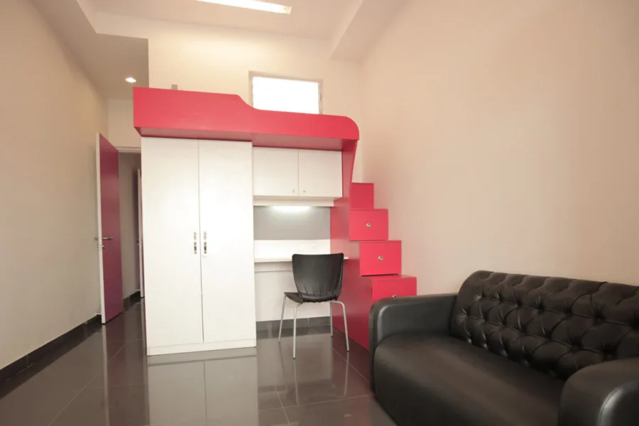 campus 8