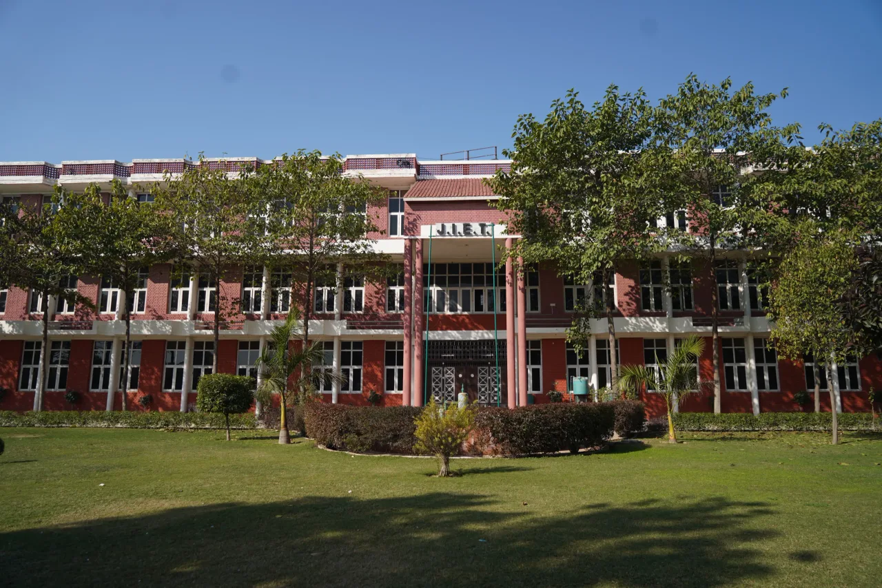 campus 4