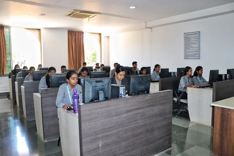 campus 8