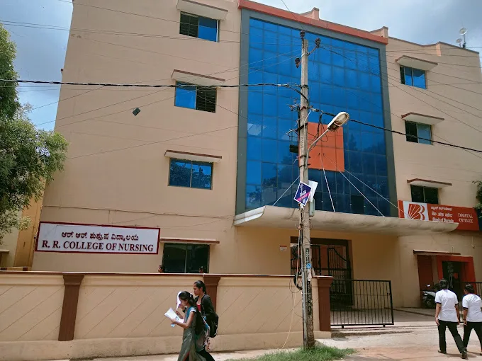 campus 8
