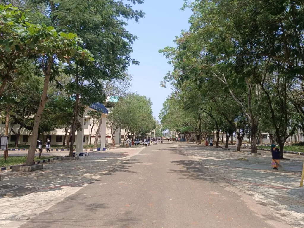 Ponnaiyah Ramajayam Institute of Science and Technology (PRIST), deemed-to-be university campus