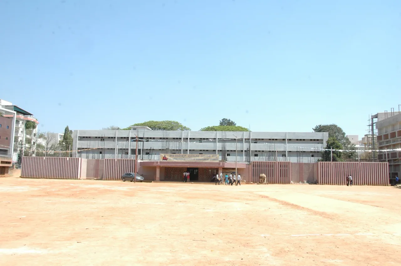 campus 8