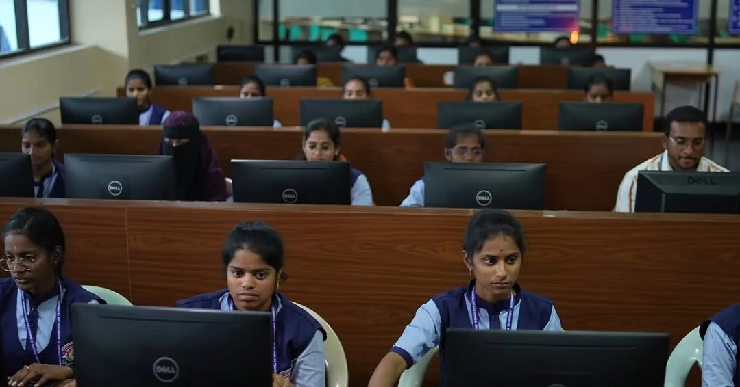SVPP students at work in the computer laboratory — Sri Venkatesa Perumal College of Engineering and Technology