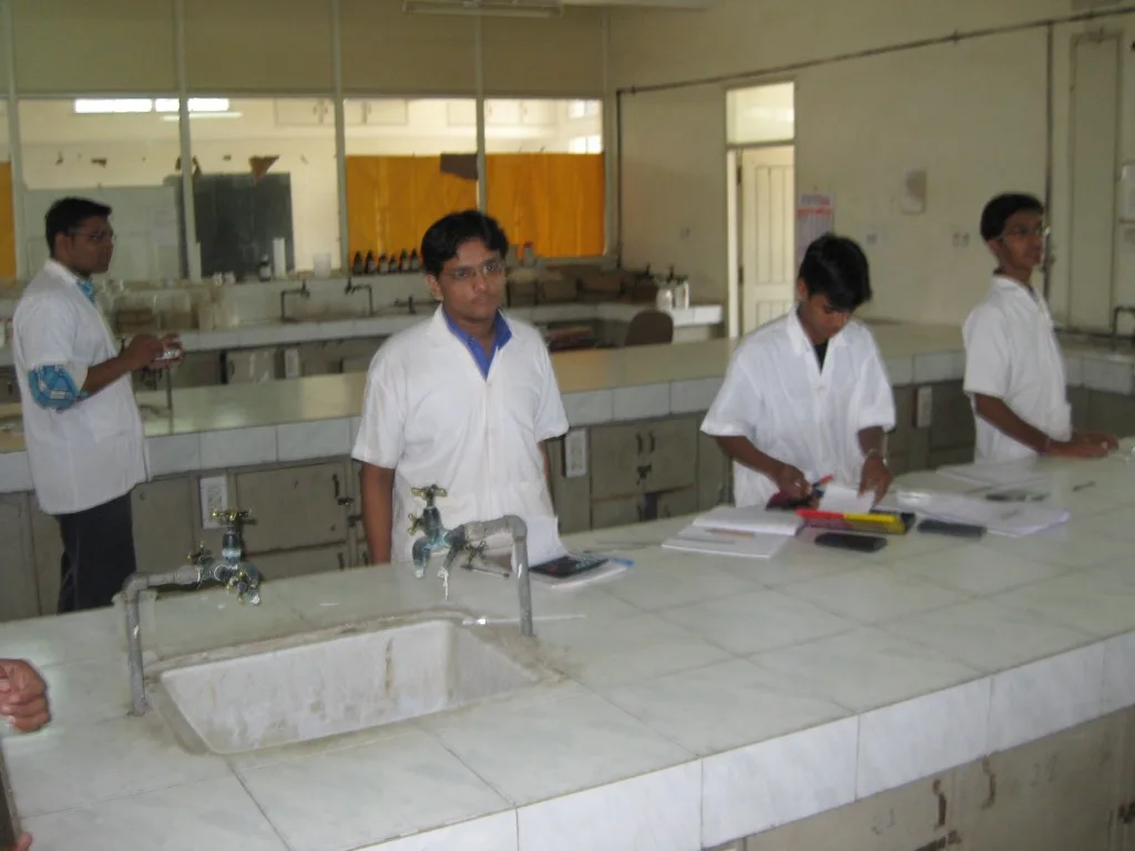 Pharmaceutics laboratory — indukaka-ipcowala-college-of-pharmacy-anand