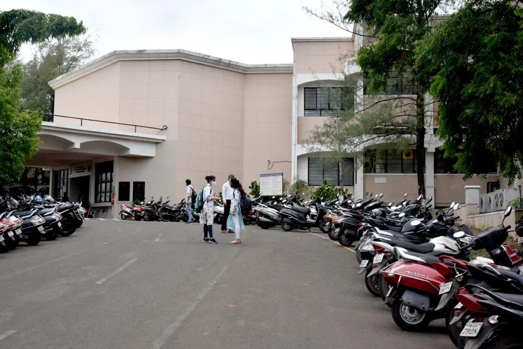 campus 4