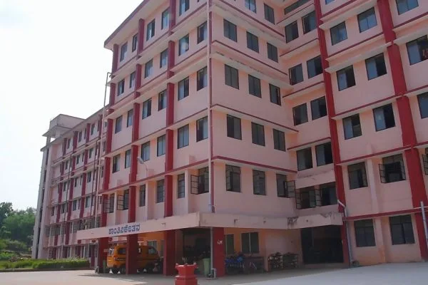 campus 8