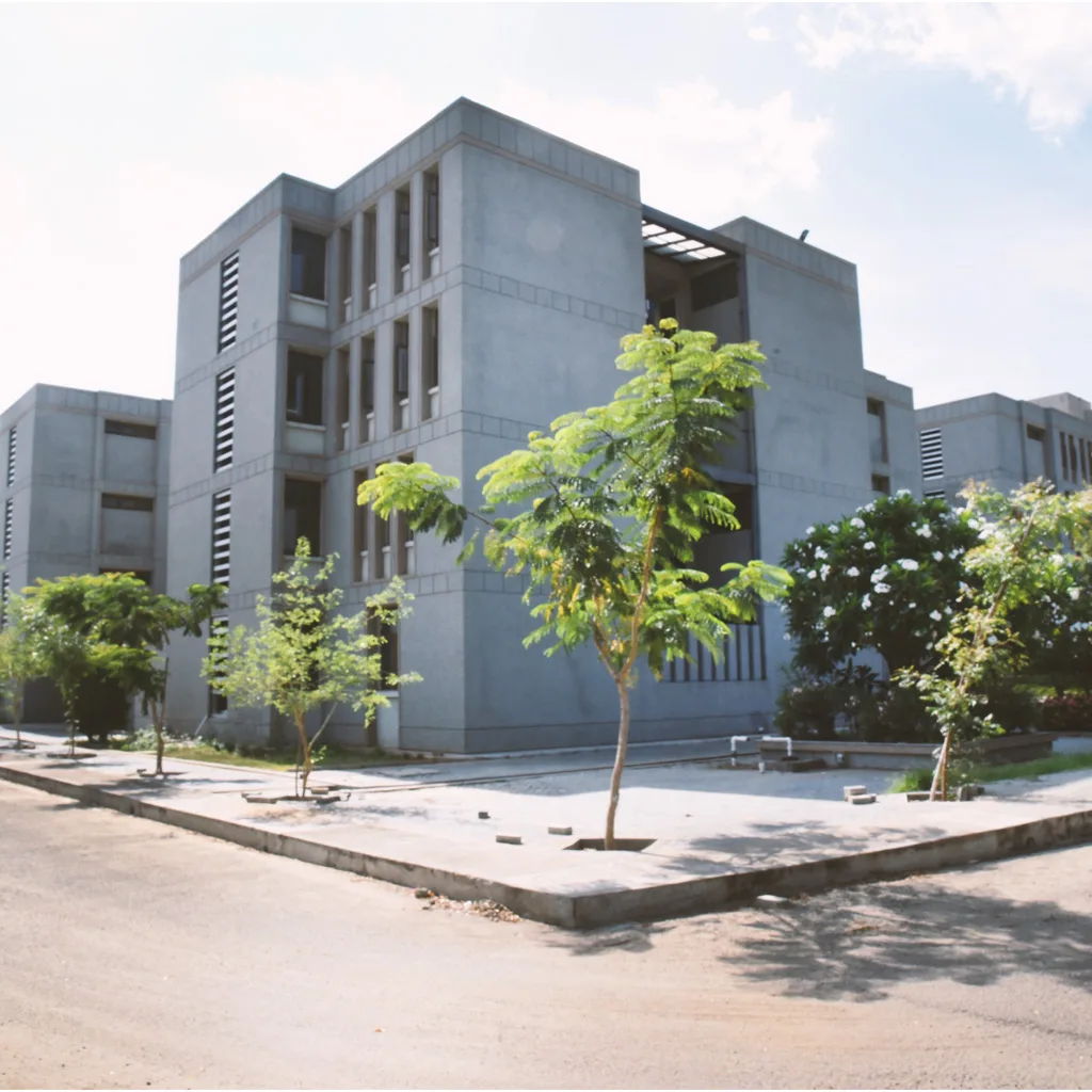 campus 8