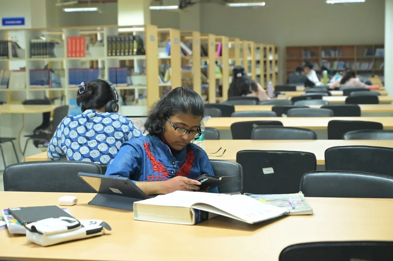 IQ City Knowledge and Health Campus, Durgapur — library