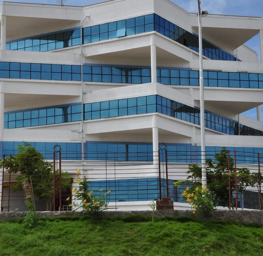 campus photo 2