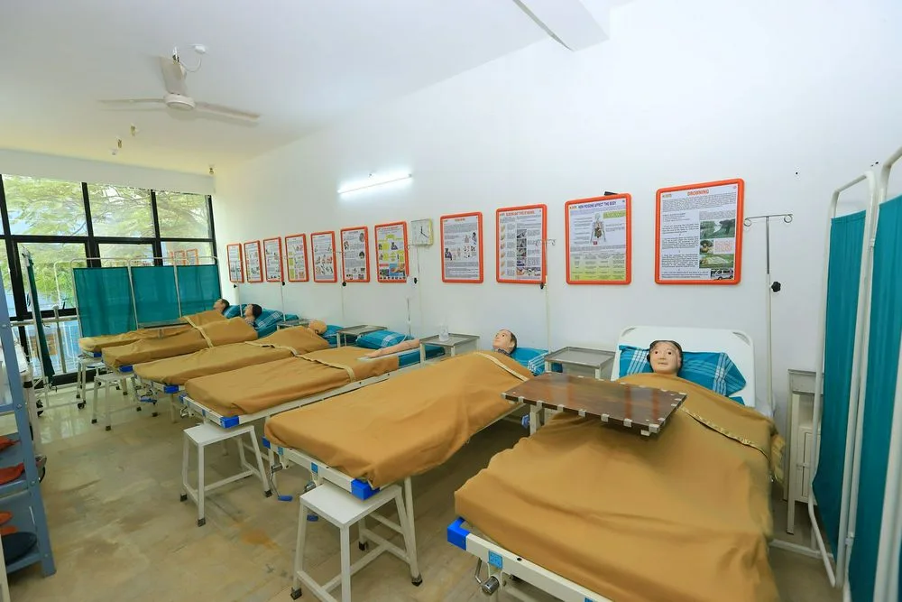 Adult Health & Advanced Nursing Lab — Vcare College of Nursing