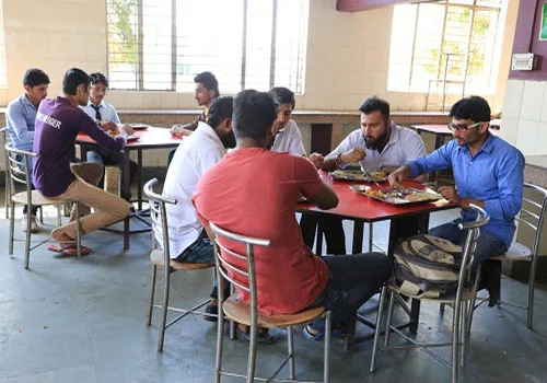 campus 8