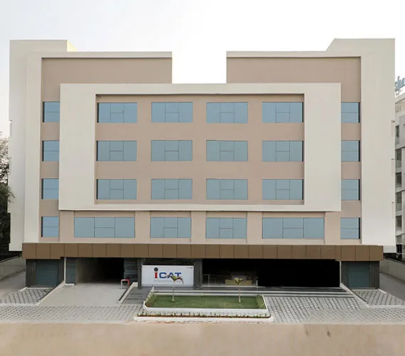 campus 8