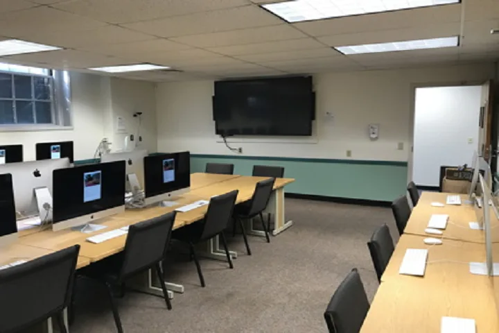 COMPUTER LAB — poineer-institute-of-pharmacy-bareilly