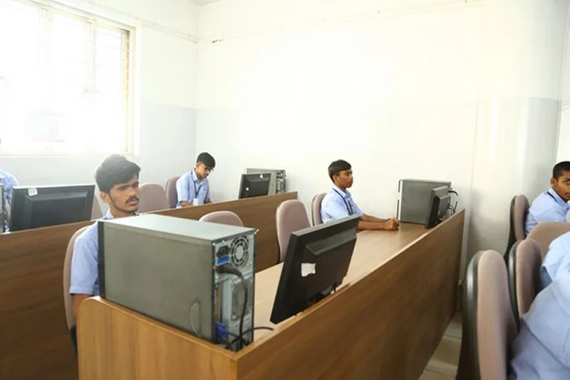 campus 8