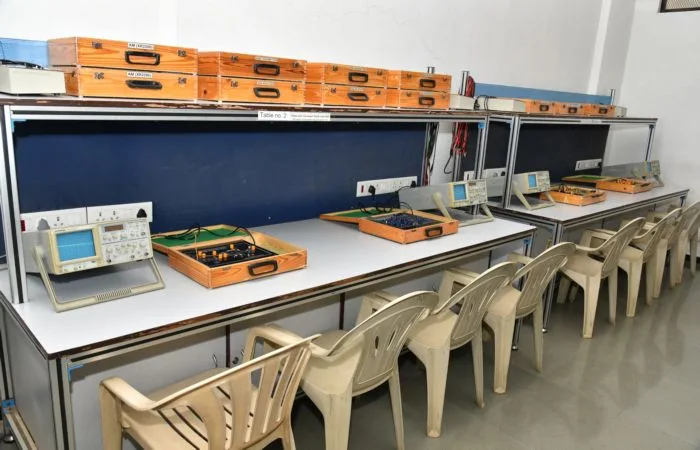 Hardware Laboratory — MET's Institute of Engineering