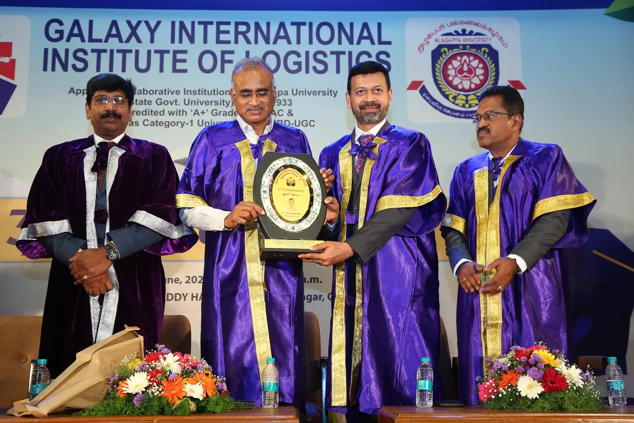 Award receiving Pictures of Director — Galaxy International Institute of Logistics