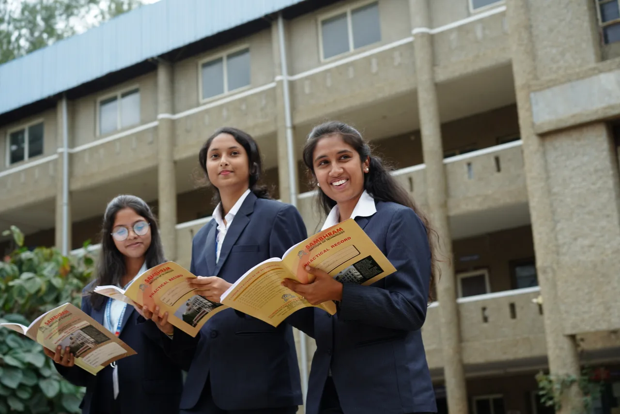 campus 4