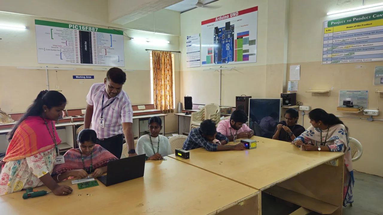 Nandha Engineering College lab