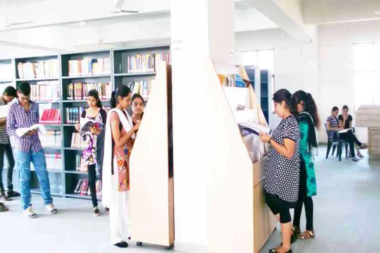 Computer Lab — Samarpan Science and Commerce College