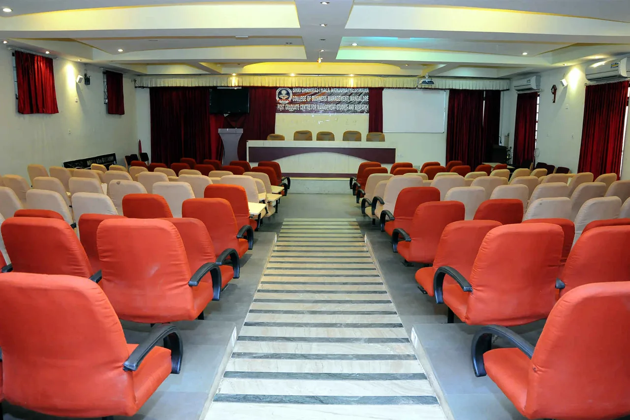 SDM College of Business Management Bangalore building — Shri Dharmasthala Manjunatheshwara College of Business Management