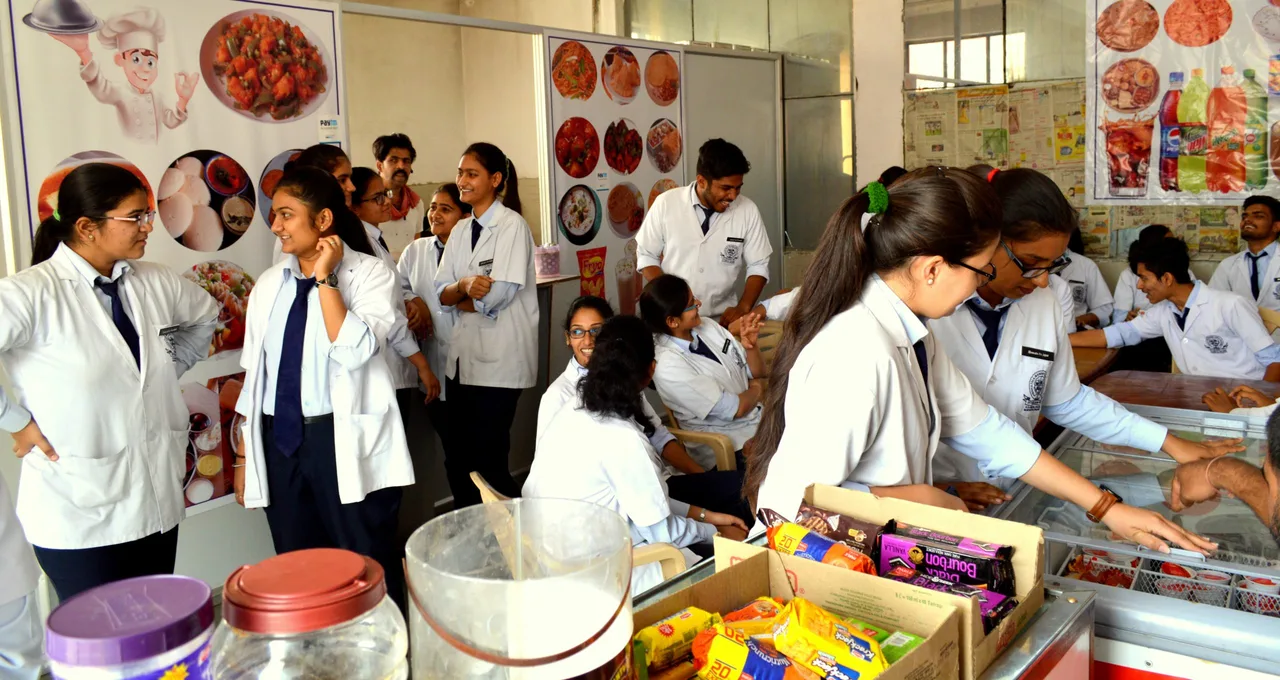 R.R. Dental College & Hospital — Caffeteria Scaled