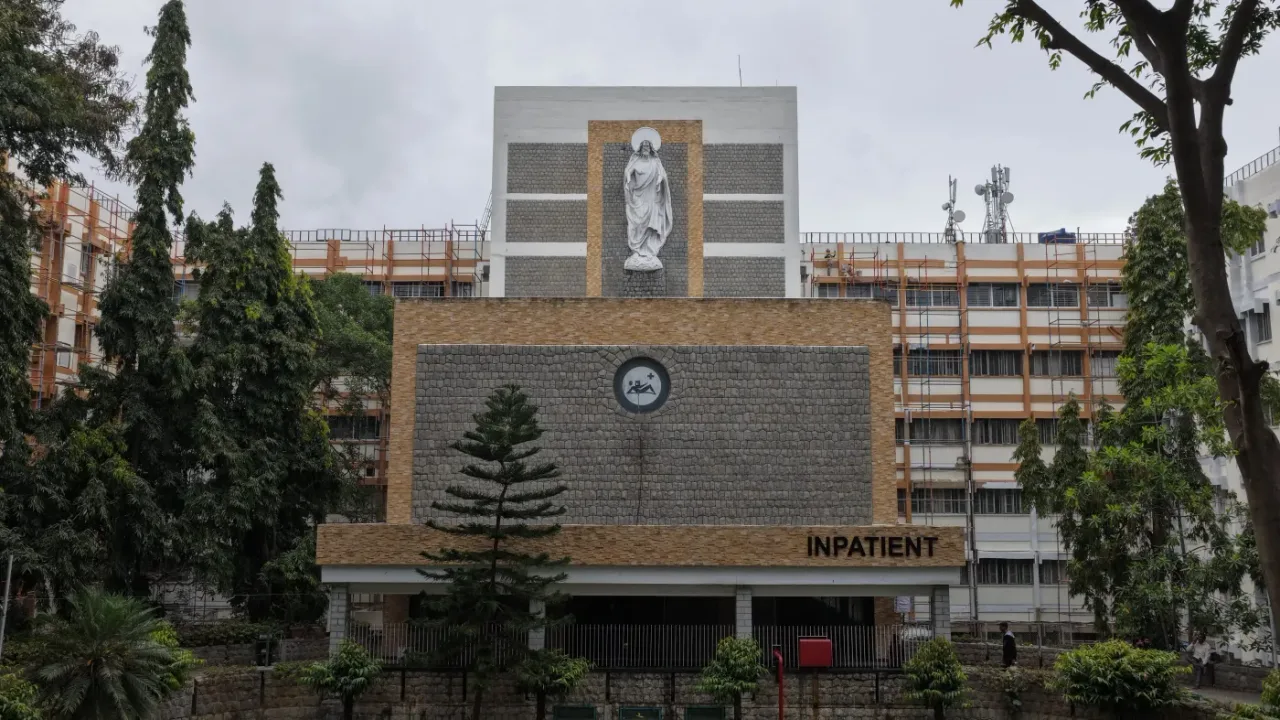 Inpatient department building of St. John's Medical College Hospital, Bengaluru