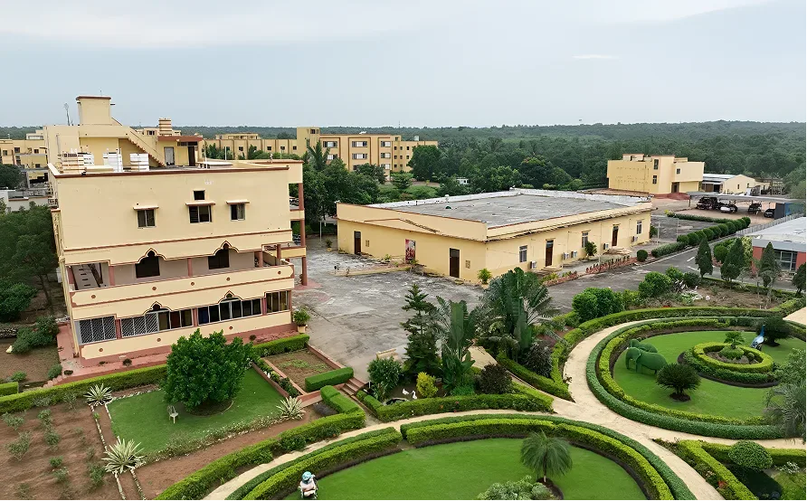 JKU Gardens — Jagadguru Kripalu University