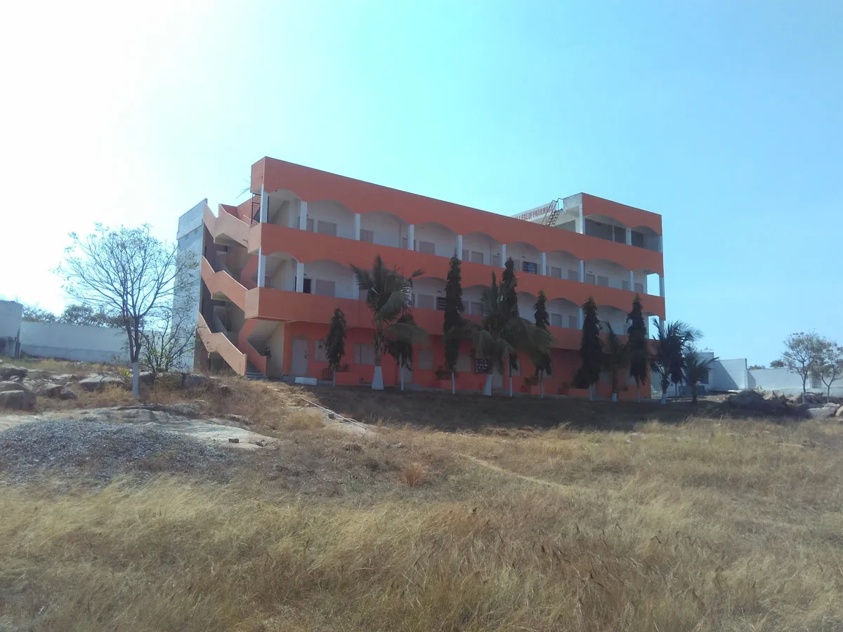 campus 4
