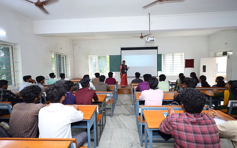 campus 4