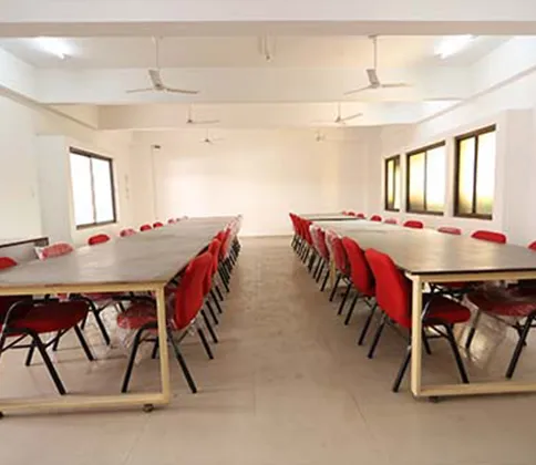 Reading hall of the central library at Ananya College of Medicine & Research, Kalol