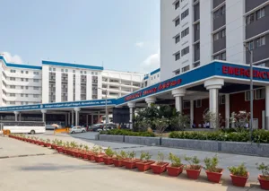Modern hospital block at the Christian Medical College Ranipet campus, Vellore district, Tamil Nadu