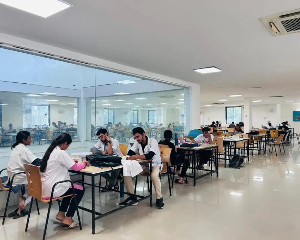 Students in the central library and study hall on the Sumandeep Vidyapeeth campus, SBKS Medical College, Vadodara