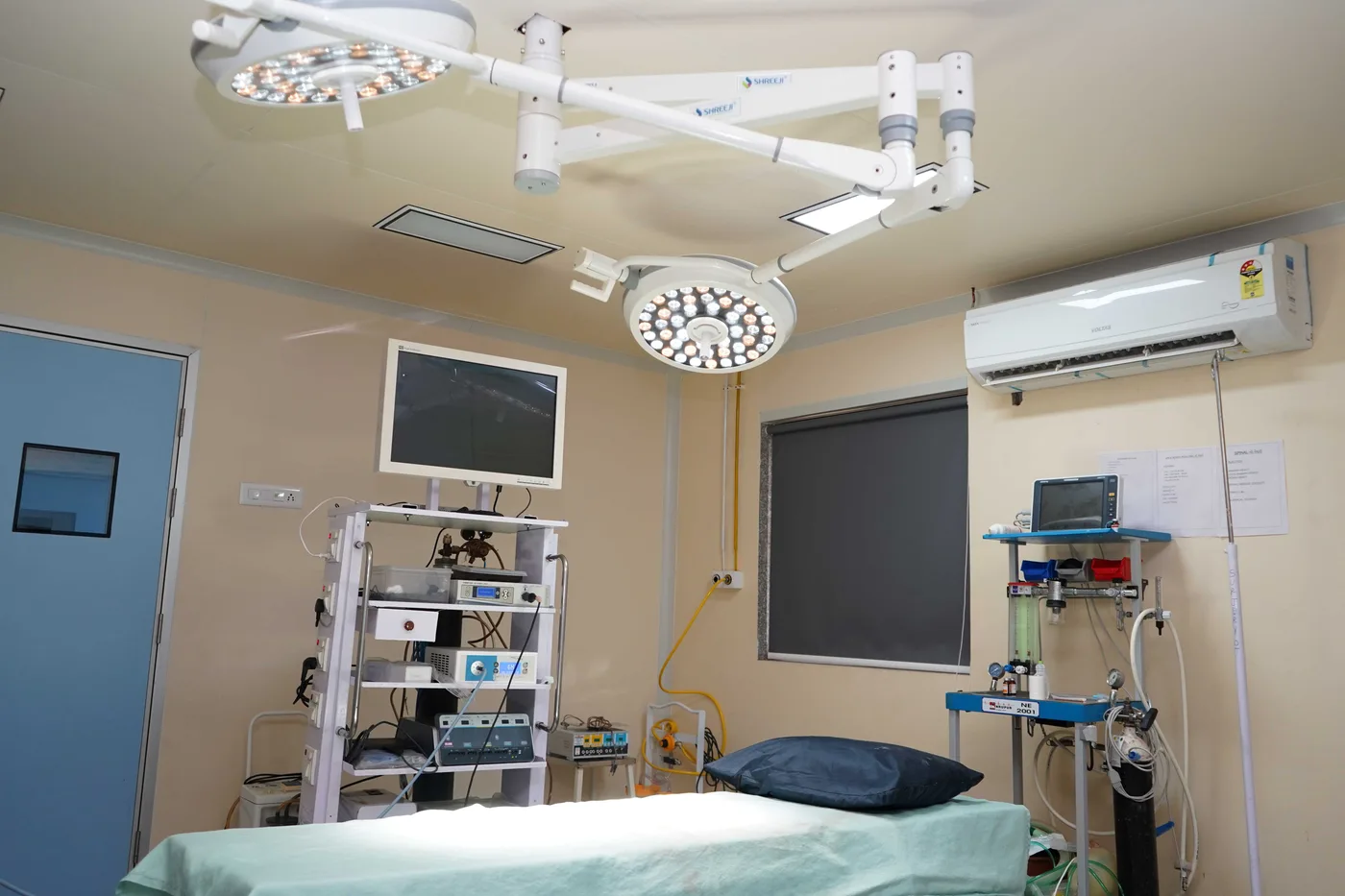 Laparoscopic operating suite with monitors at PSM Hospital, the teaching hospital of SIMSR, Kalol